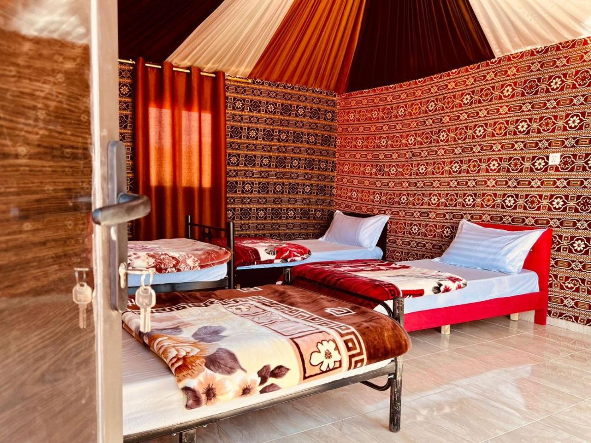 Готель Salameh'S Bedouin Camp Ваді-Рам Екстер'єр фото