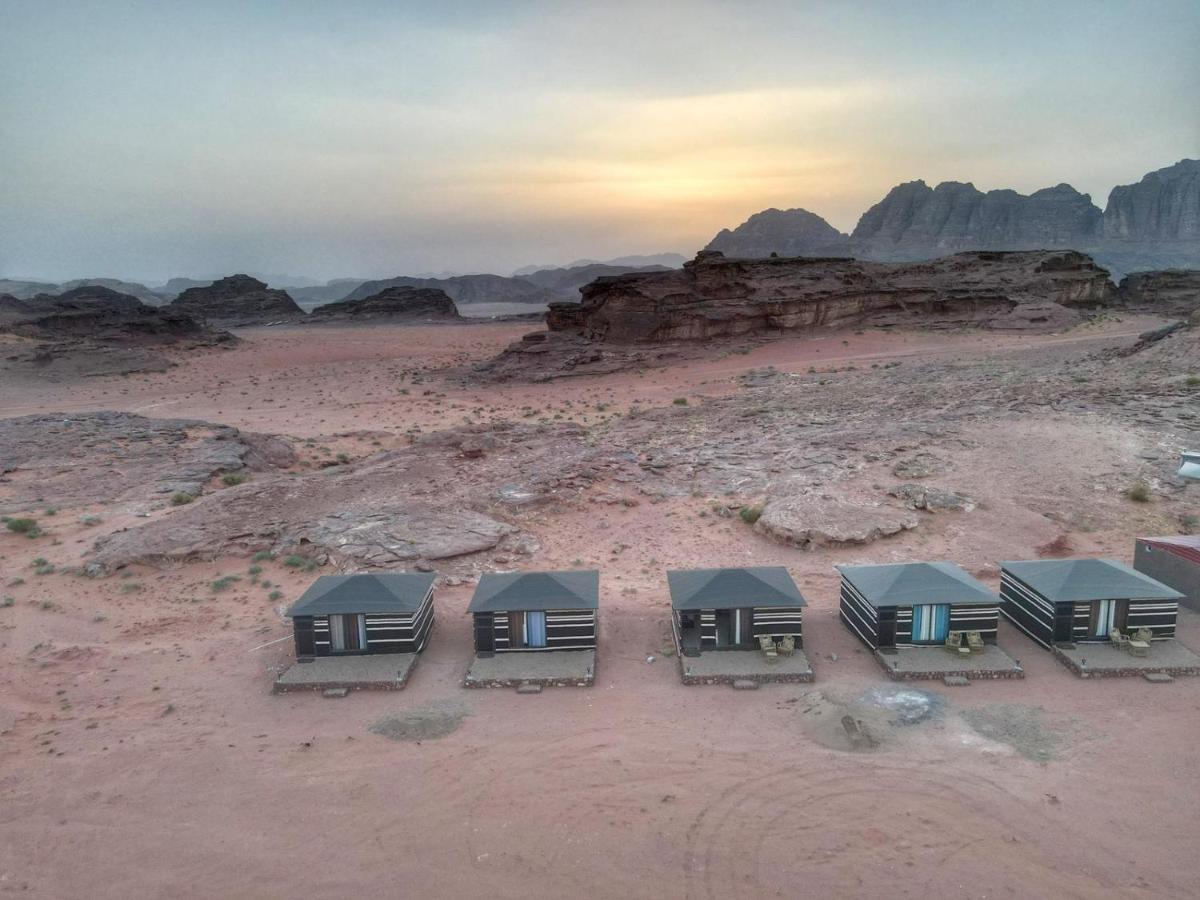 Готель Salameh'S Bedouin Camp Ваді-Рам Екстер'єр фото