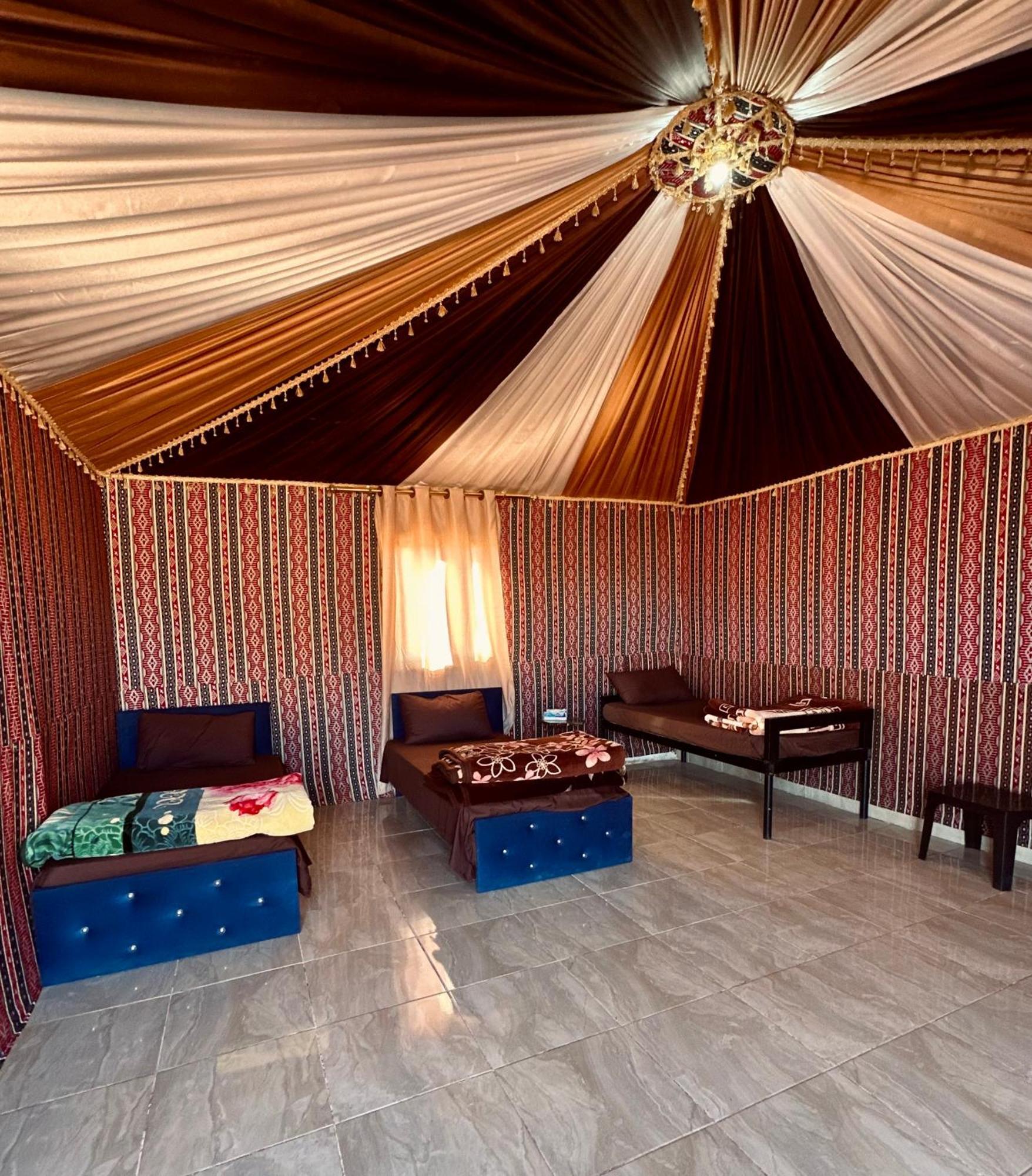 Готель Salameh'S Bedouin Camp Ваді-Рам Екстер'єр фото