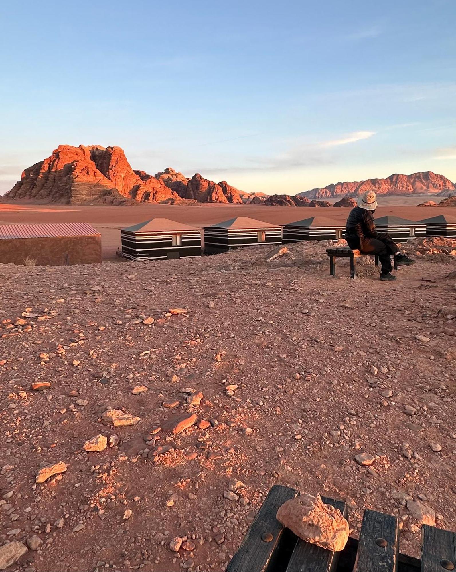 Готель Salameh'S Bedouin Camp Ваді-Рам Екстер'єр фото
